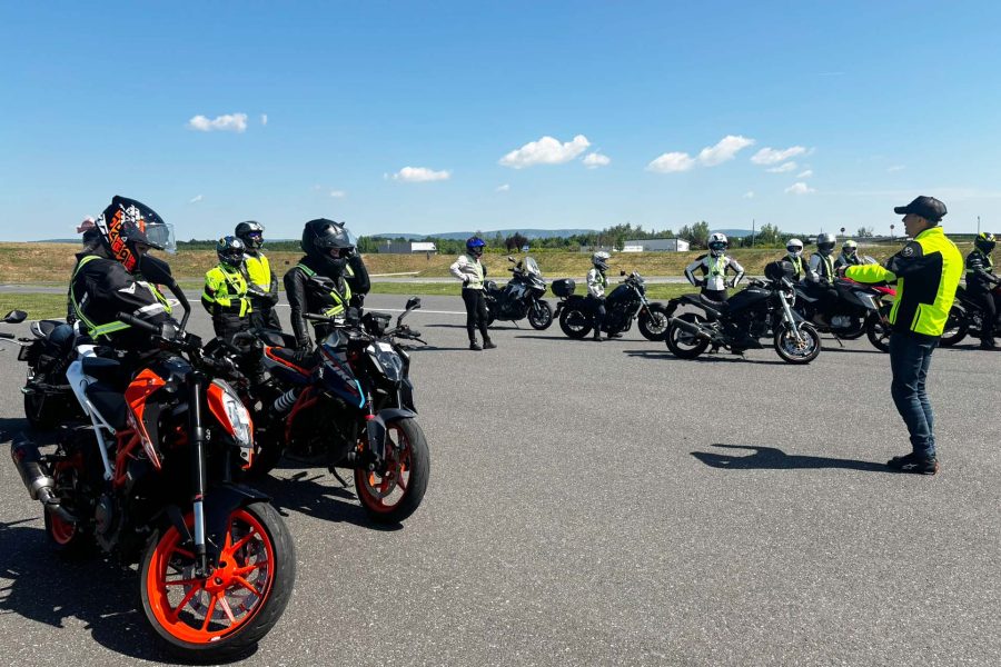 Motoros vezetéstechnikai tréning