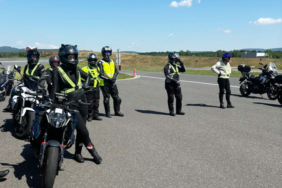 SAFERIDE - Motoros vezetéstechnikai tréningek